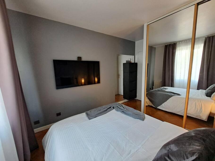 Appartement Aux Portes De Paris Et 5 Minutes Du Metro Шарантон-ле-Пон Екстер'єр фото